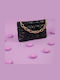Schwarze Schultertasche mit goldener Kette