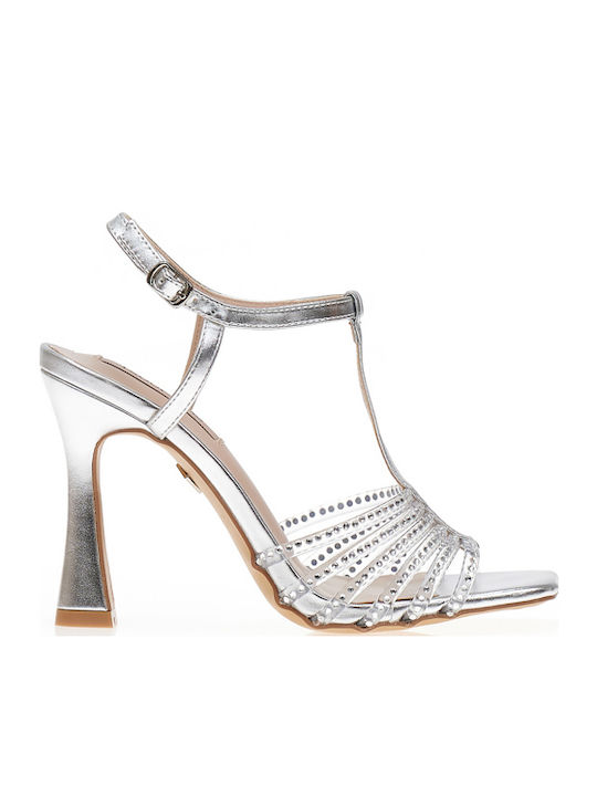 Silberne Sandalen aus Kunstleder mit mehreren t...