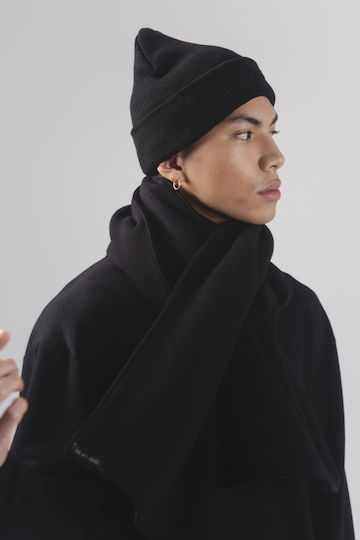 Beanie Unisex Beanie Knitted in Black color