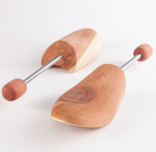 Shoeboys Wooden Cedar Shoe Tree Universal Box Size 46/48 Ξυλινα Καλαποδια Υποδηματων Φυσικου Κεδρου Ελικοειδες Ελατηριο Κουτι Παρουσιασης Μεγεθος Νο 46/48
