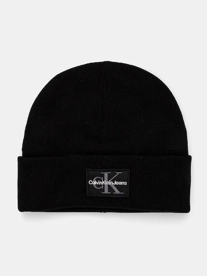 Beanie Beanie Knitted in Black color