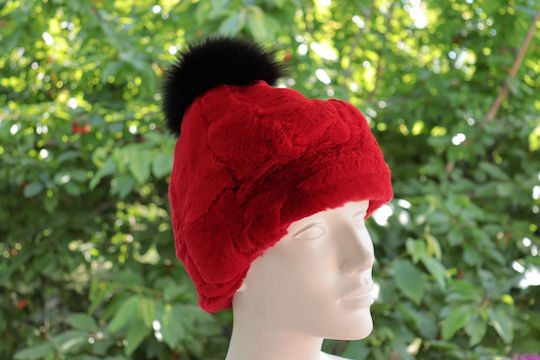 Pom Pom Beanie Unisex Beanie Knitted in Red color