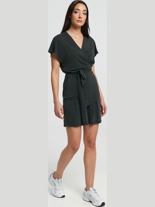 Zoya Women's Black Shorts