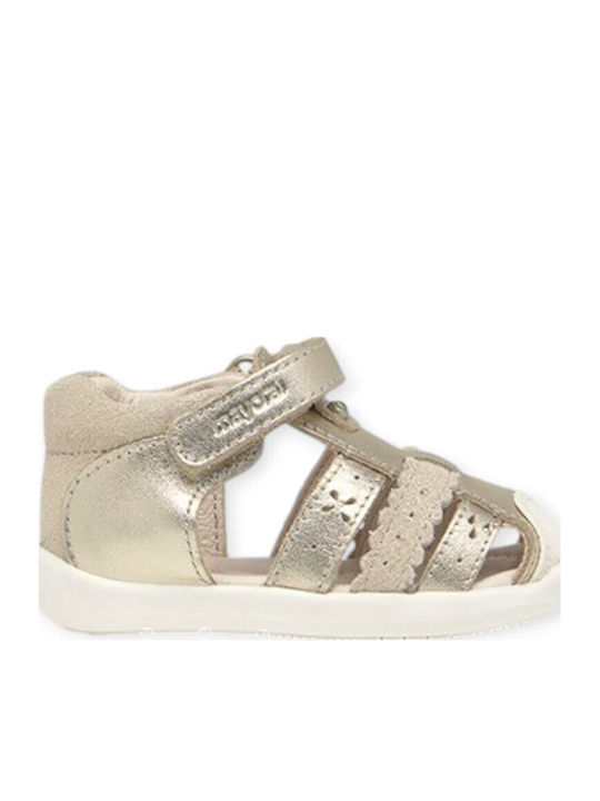 Mayoral Kinder Sandalen First Steps Gold