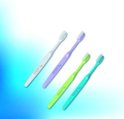 Elgydium Clinic 15/100 Четка за зъби Ultra Soft...
