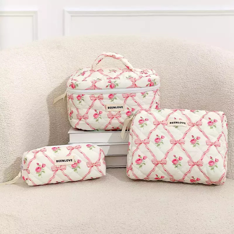 Buy Oriflame Oriflame Travel Bag Oriflame Bags Oriflame Purse - Main Image