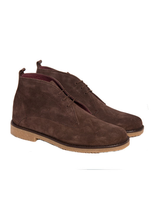 Nikolas Chukka-Stiefel Braun 2005