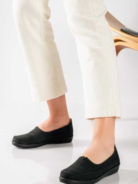 Women's Moccasins in Black Color