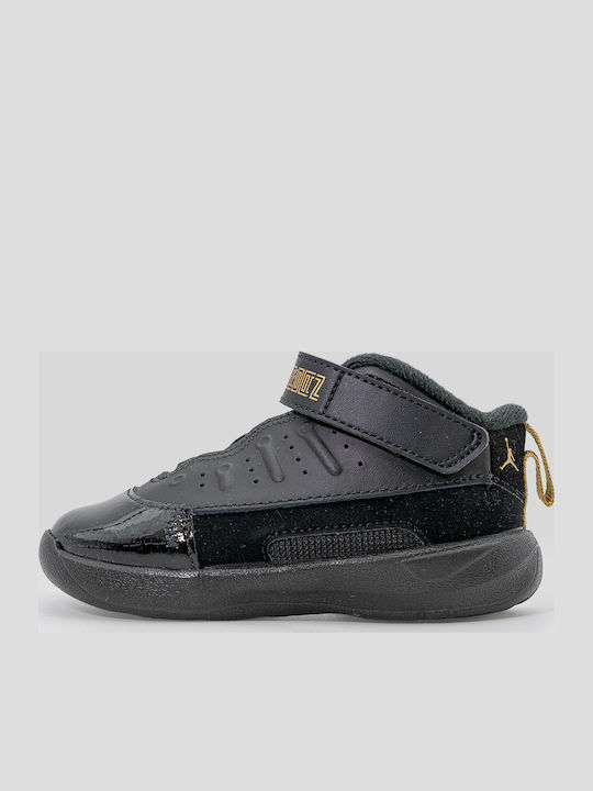 Jordan Max Aura Kids Sneakers High with Scratch...