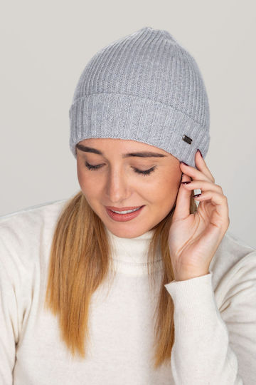 Beanie Beanie Knitted in Gray color
