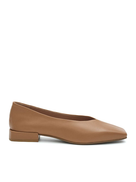 Leather Heels With Low Heel Beige