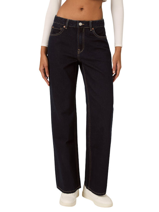 Women's Jean Pants in Straight Leg Style