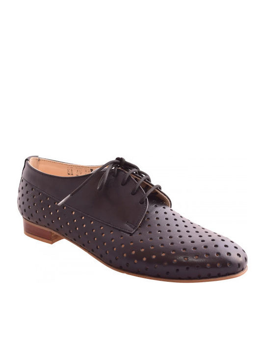 Vavoulas Women's Oxfords in Black Colour