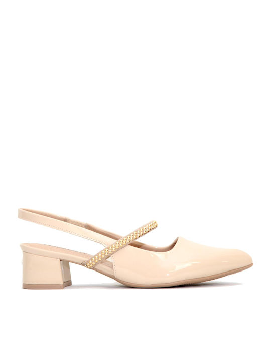 Heels in Patent Leather with Low Heel Beige