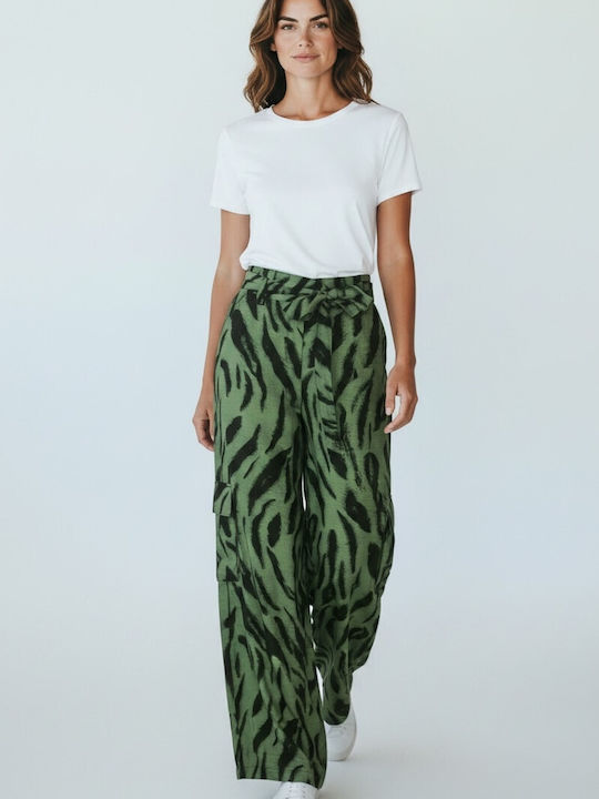 Women's Fabric Cargo Trousers in Loose Fit Avocado