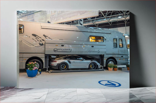 Luxury Motorhome With Sports Car Πολυτελές Αυτοκινούμενο Με Σπορ Αυτοκίνητο 1 σε Καμβά