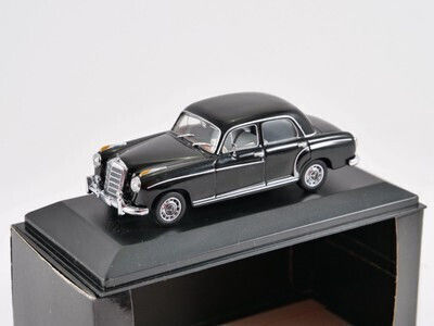 1/43 Mercedes 220 Saloon 1956-59 Black