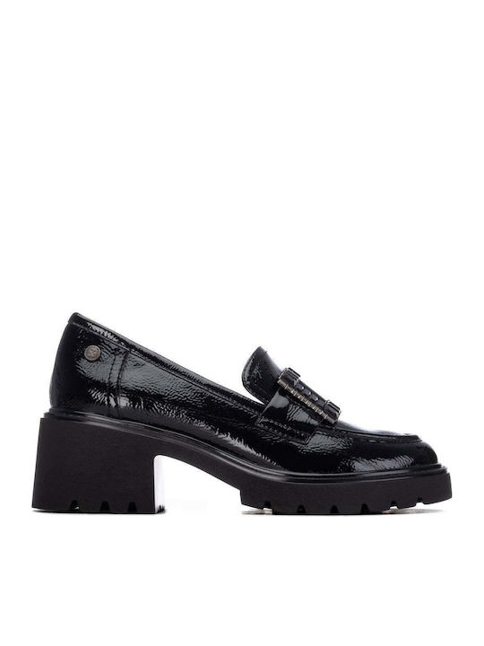 Lackleder Pumps Mit Mittelhohem Absatz Schwarz