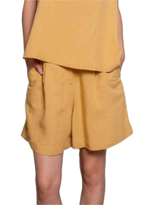 Capetanissa Women's Shorts Gold